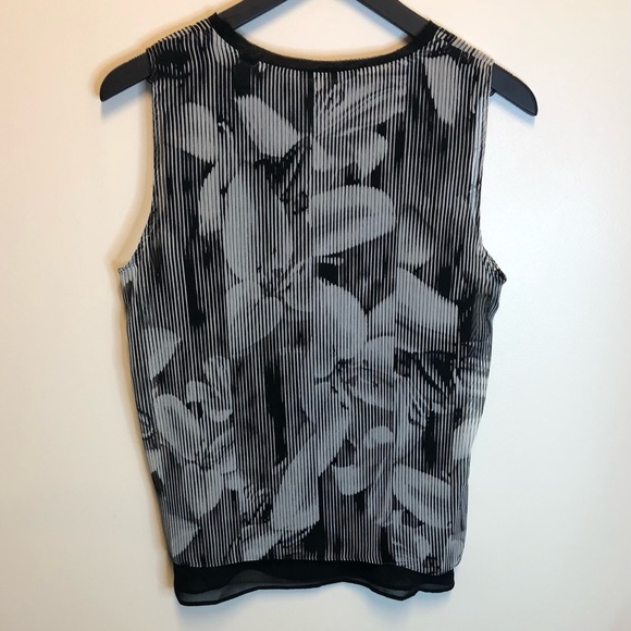 NWOT Tahari Top - Picture 2 of 7